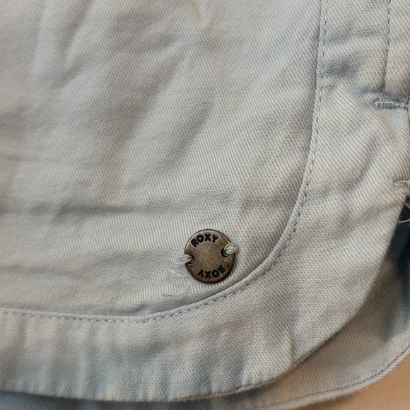 Powder blue Roxy shorts - Picture 2 of 4